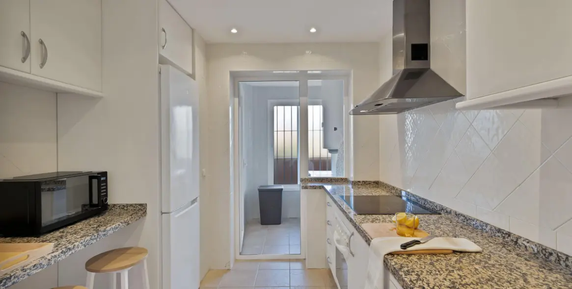 Long-term rent of ground floor apartment in Marbella 28