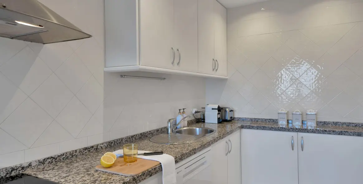 Long-term rent of ground floor apartment in Marbella 31