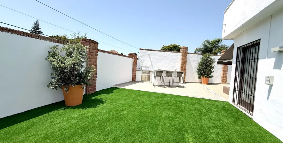 Alquiler a largo plazo de villa independiente en San Pedro de Alcántara 18