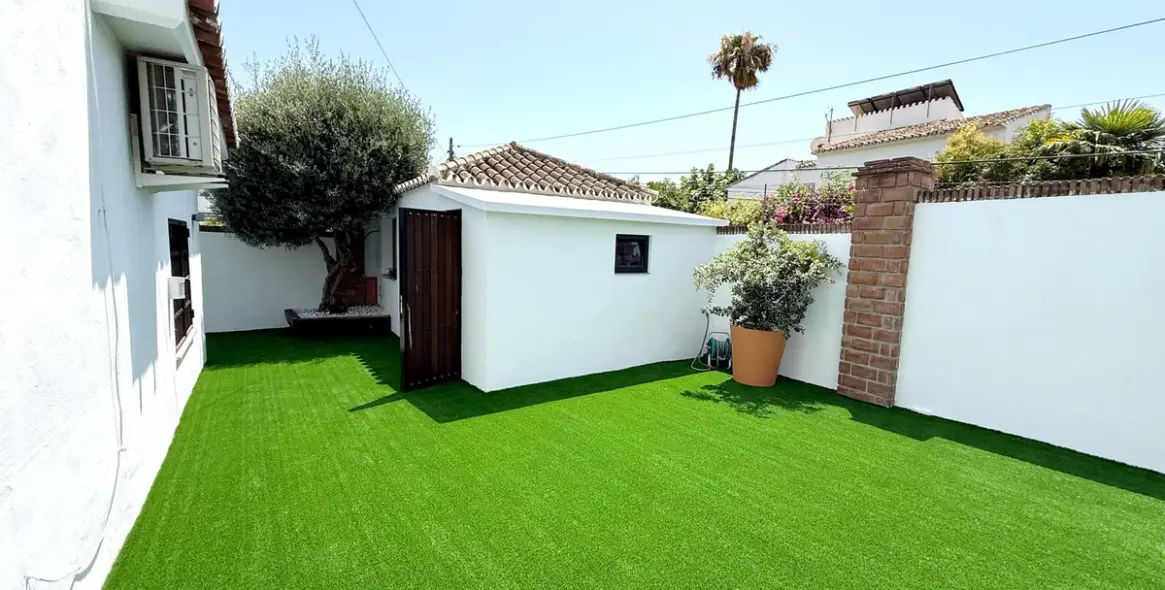 Alquiler a largo plazo de villa independiente en San Pedro de Alcántara 19