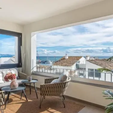 Долгосрочная аренда апартаментов на среднем этаже в Puerto Banús