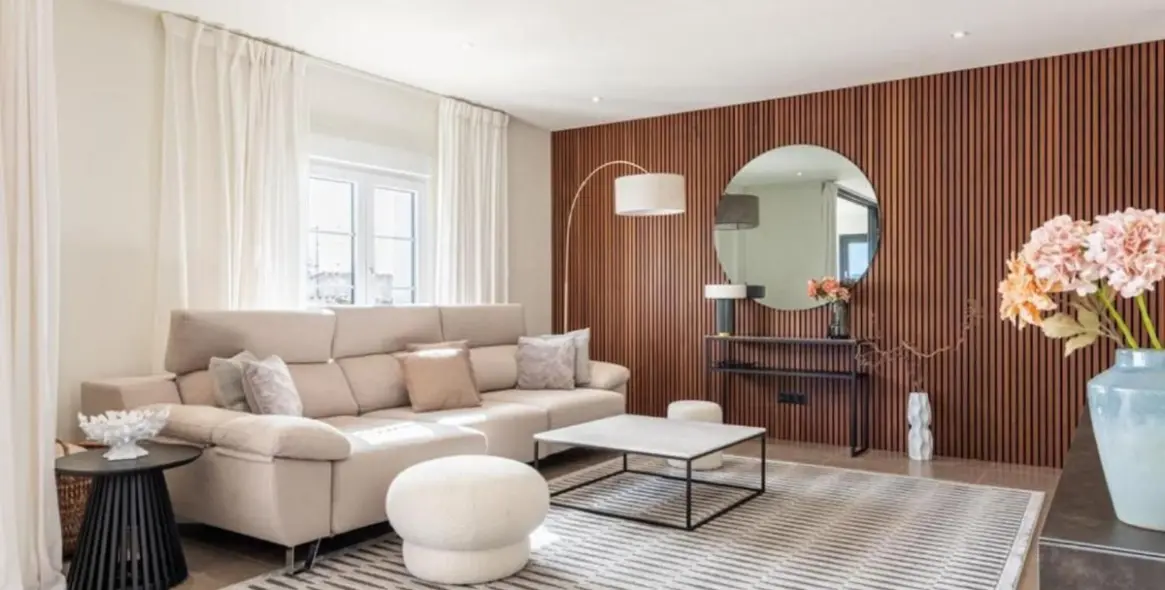 Long-term rent of middle floor apartment in Puerto Banús 2