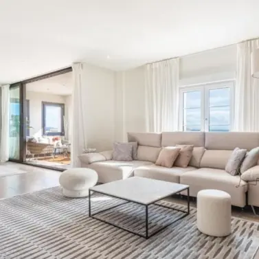 Долгосрочная аренда апартаментов на среднем этаже в Puerto Banús