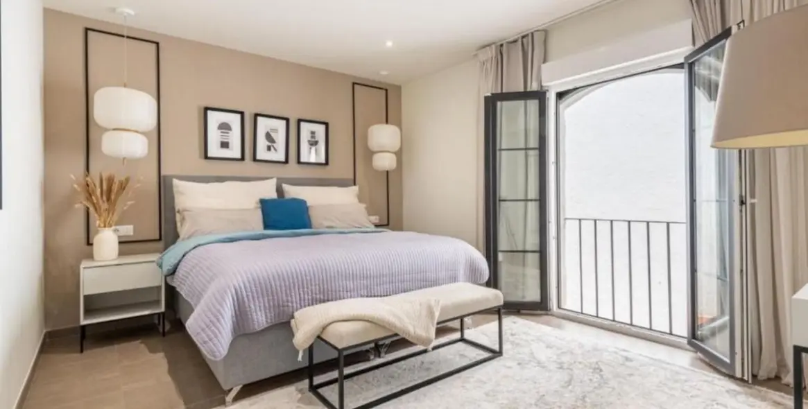 Long-term rent of middle floor apartment in Puerto Banús 15