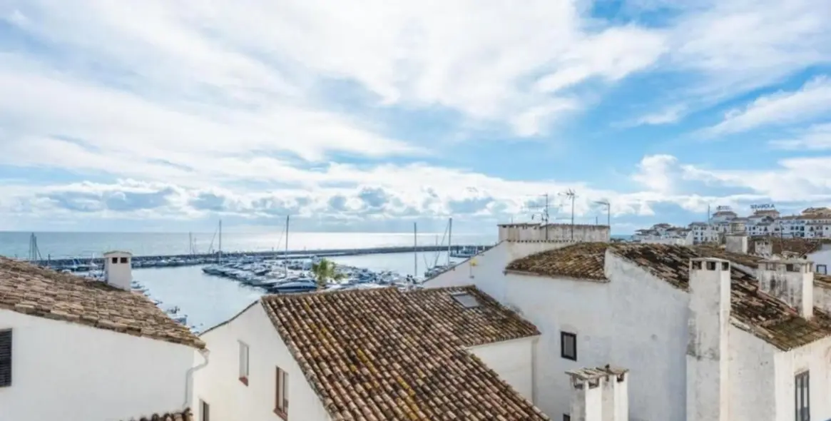 Long-term rent of middle floor apartment in Puerto Banús 19