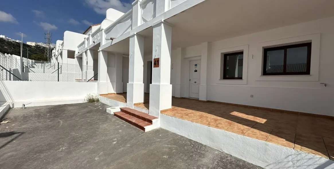 Продажа таунхауса в Doña Julia 1