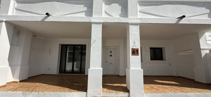 Продажа таунхауса в Doña Julia 1