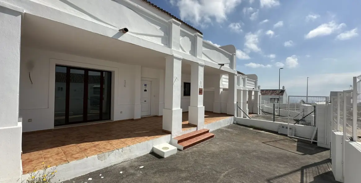 Продажа таунхауса в Doña Julia 3