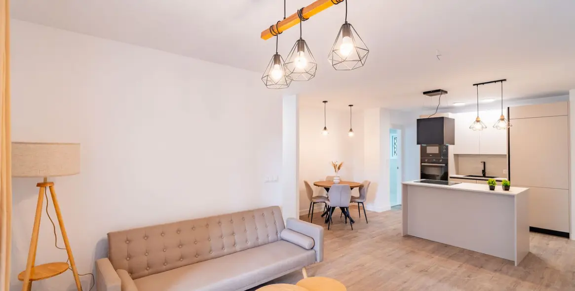 Sale of middle floor apartment in Los Boliches 6