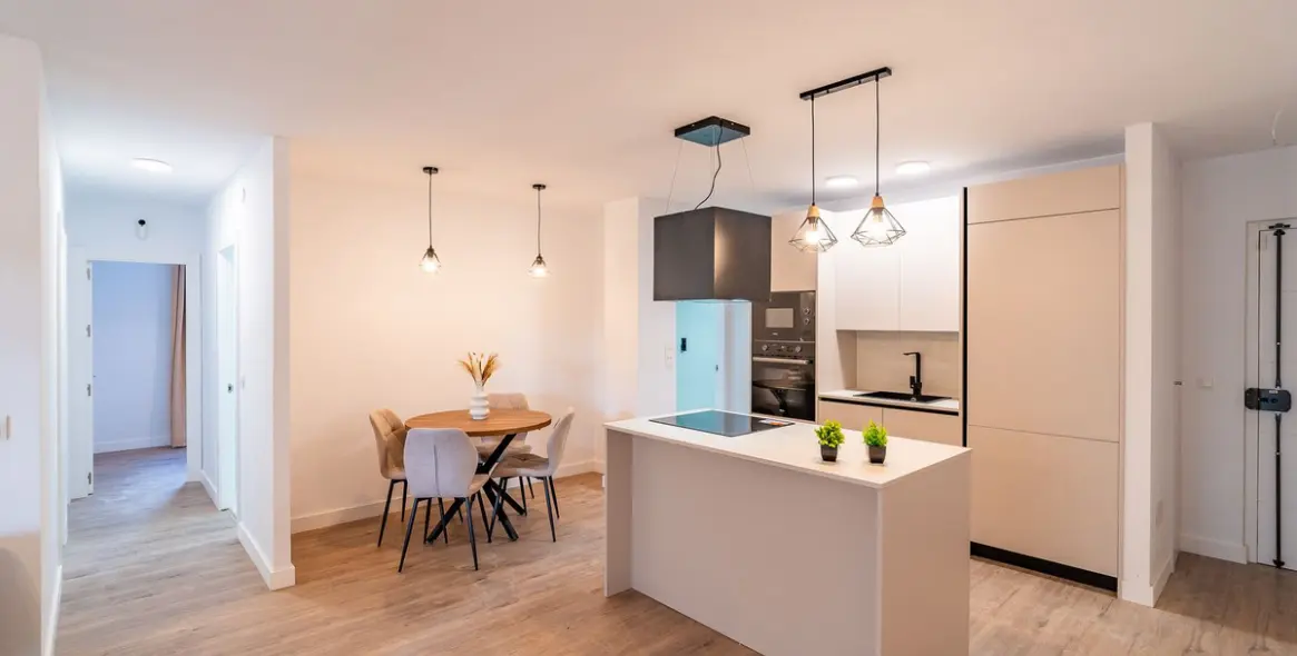 Sale of middle floor apartment in Los Boliches 12