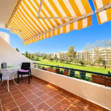 Sale of middle floor apartment in Guadalmina Alta