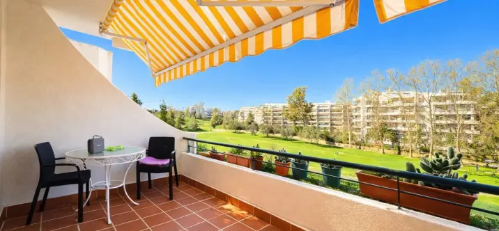 Sale of middle floor apartment in Guadalmina Alta 0