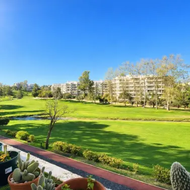 Sale of middle floor apartment in Guadalmina Alta