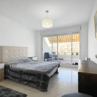 Sale of middle floor apartment in Guadalmina Alta