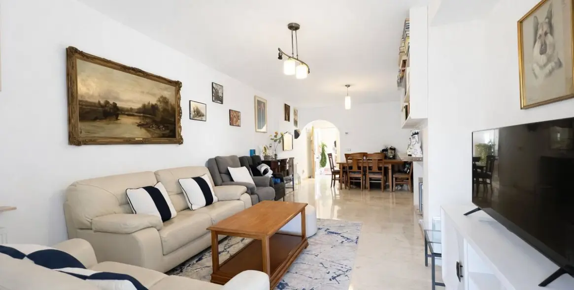 Sale of middle floor apartment in Guadalmina Alta 5