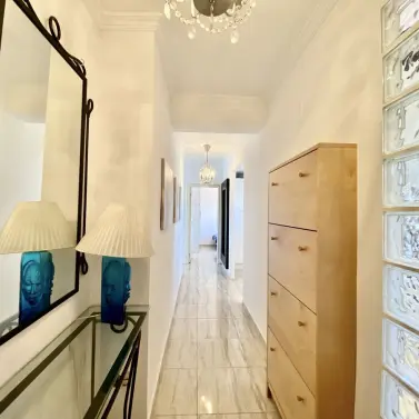 Sale of middle floor apartment in Benalmadena Costa