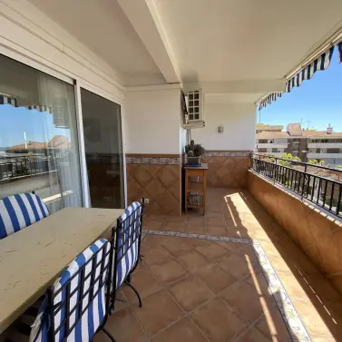 Sale of middle floor apartment in Benalmadena Costa