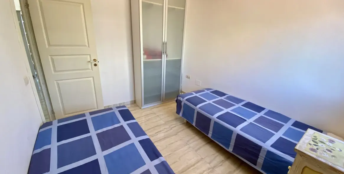 Sale of middle floor apartment in Benalmadena Costa 15