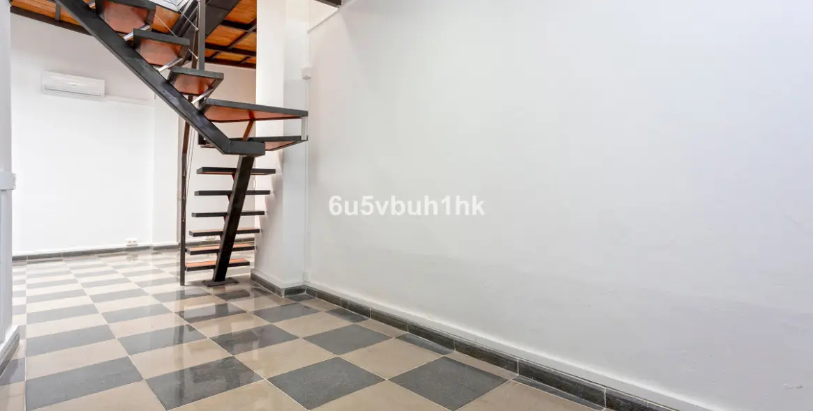 Продажа апартаментов на первом этаже в Málaga 9