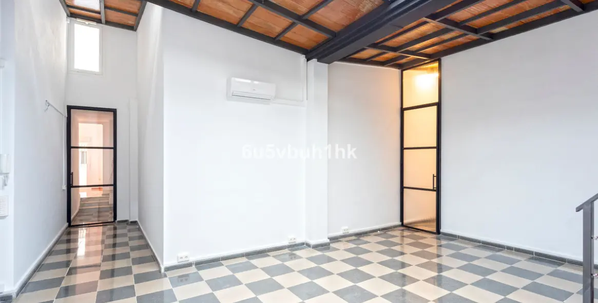 Продажа апартаментов на первом этаже в Málaga 10