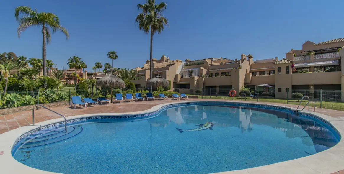 Продажа апартаментов на первом этаже в Atalaya 3