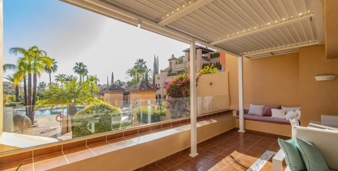 Продажа апартаментов на первом этаже в Atalaya 16