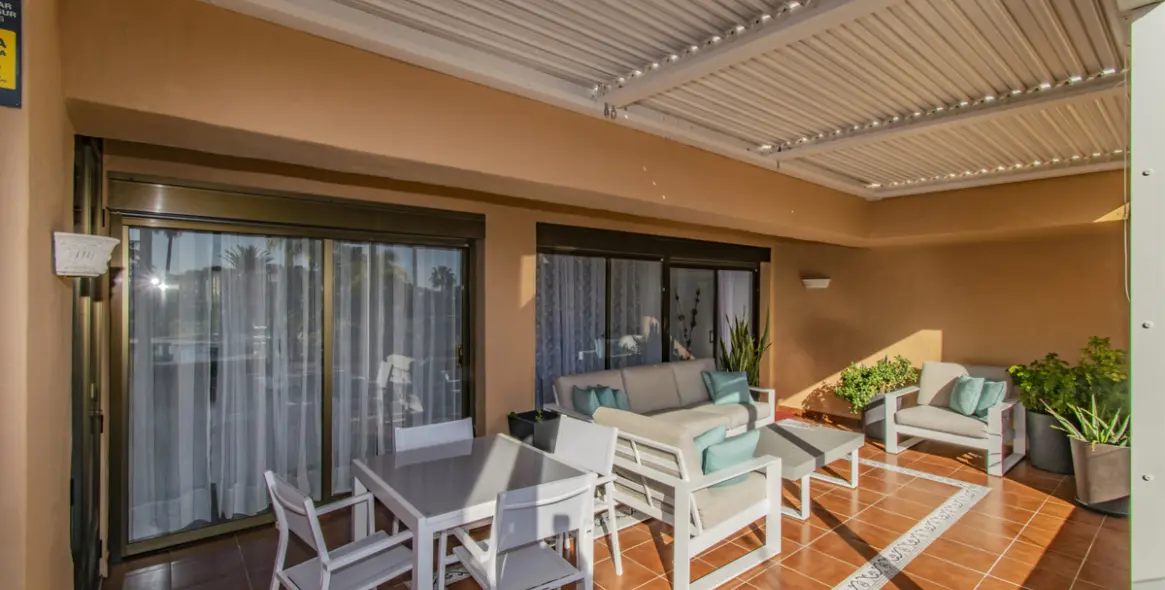 Продажа апартаментов на первом этаже в Atalaya 24