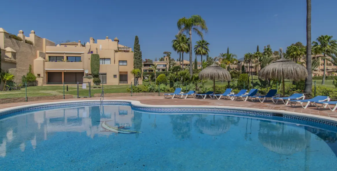 Продажа апартаментов на первом этаже в Atalaya 27