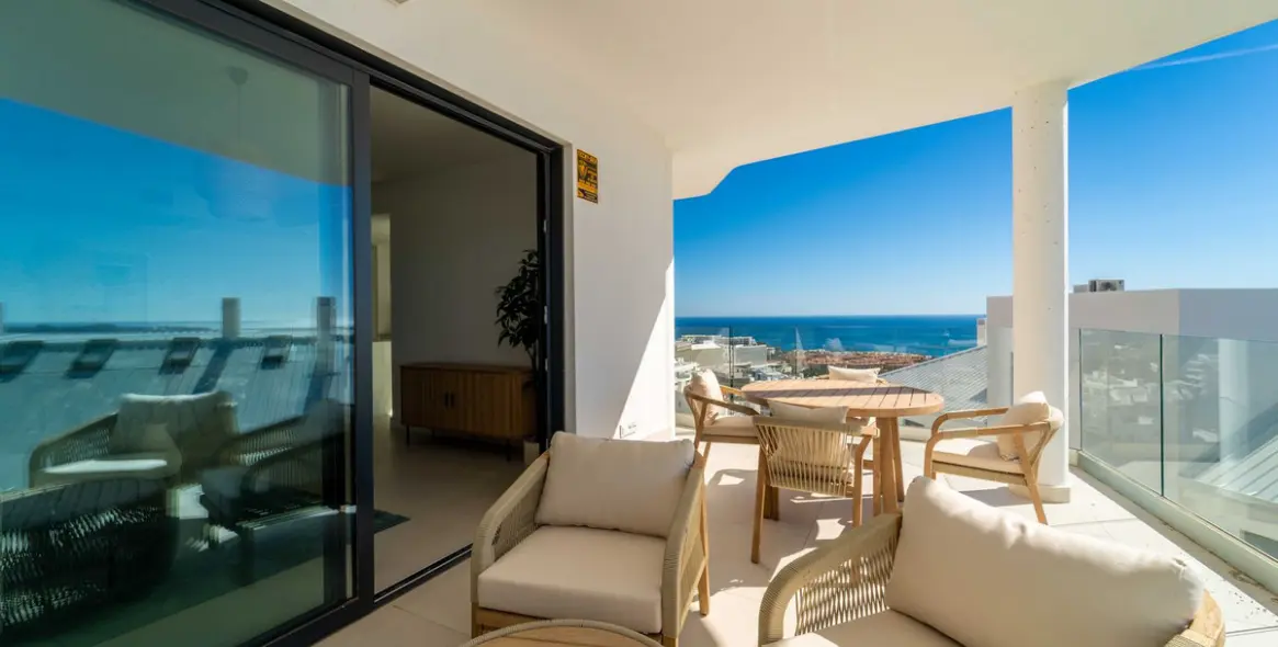 Sale of middle floor apartment in Fuengirola 3