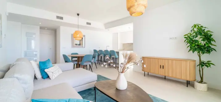 Sale of middle floor apartment in Fuengirola 4