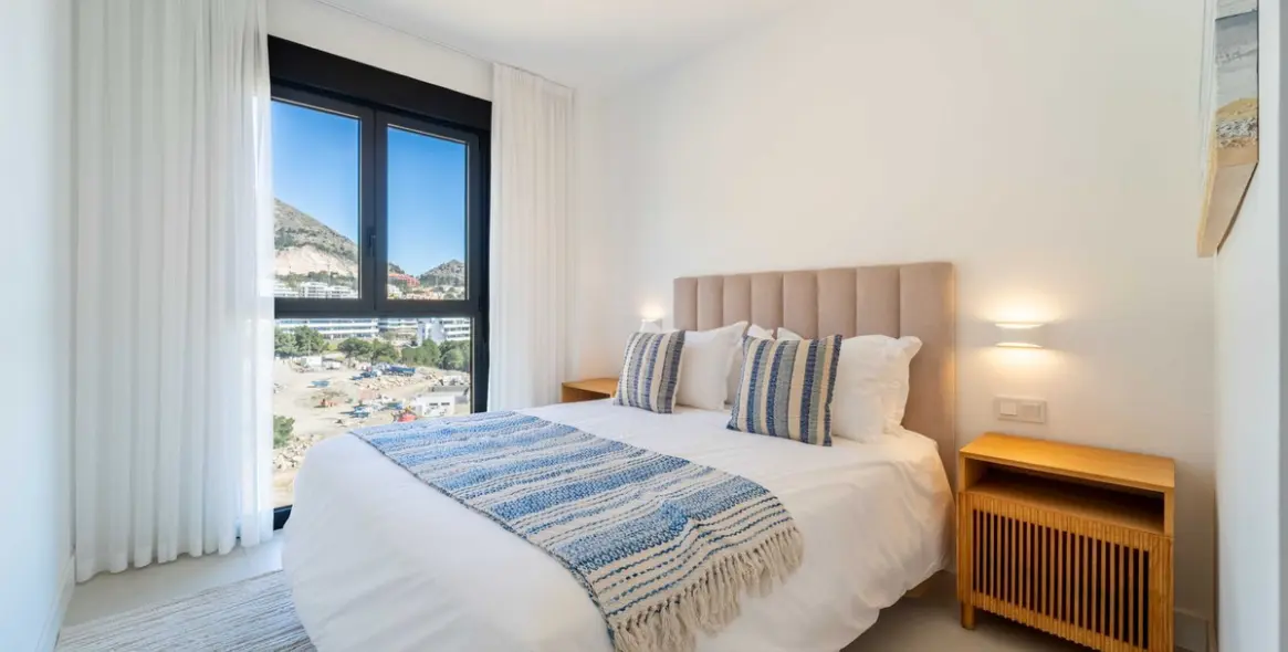 Sale of middle floor apartment in Fuengirola 13