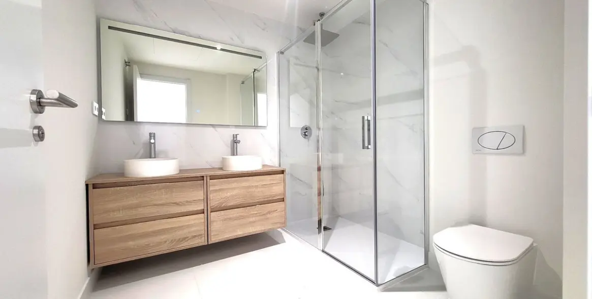 Sale of middle floor apartment in Fuengirola 4