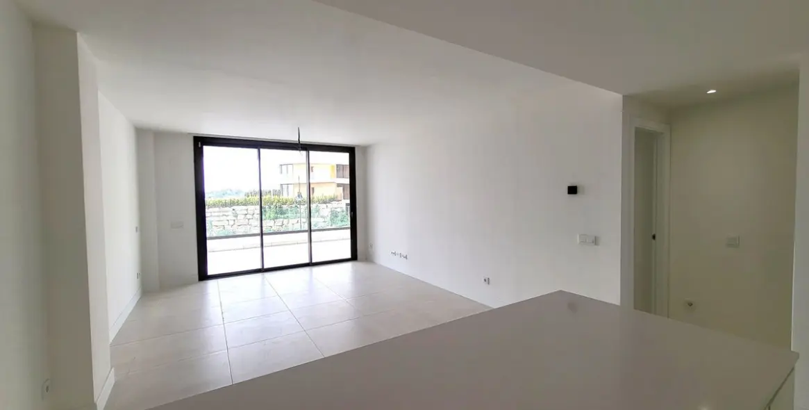 Sale of middle floor apartment in Fuengirola 8
