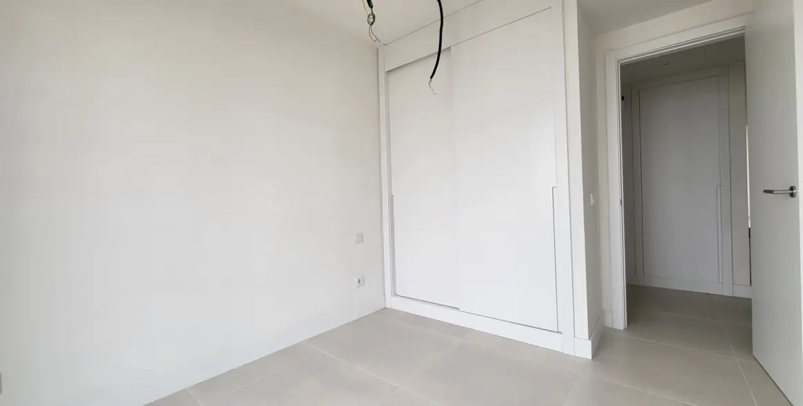 Sale of middle floor apartment in Fuengirola 13