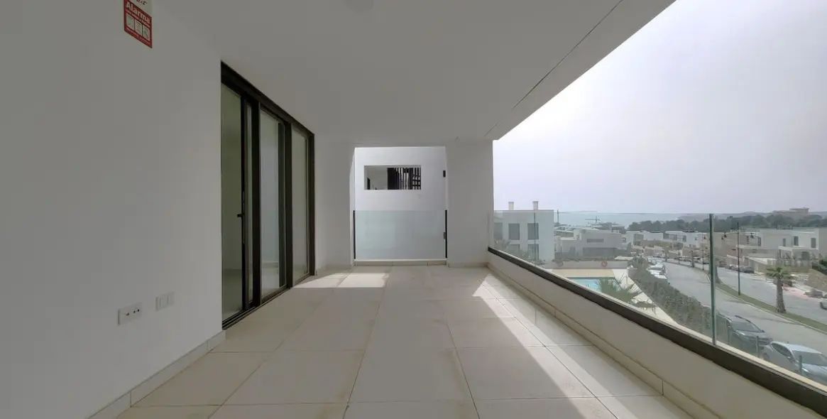 Sale of middle floor apartment in Fuengirola 15