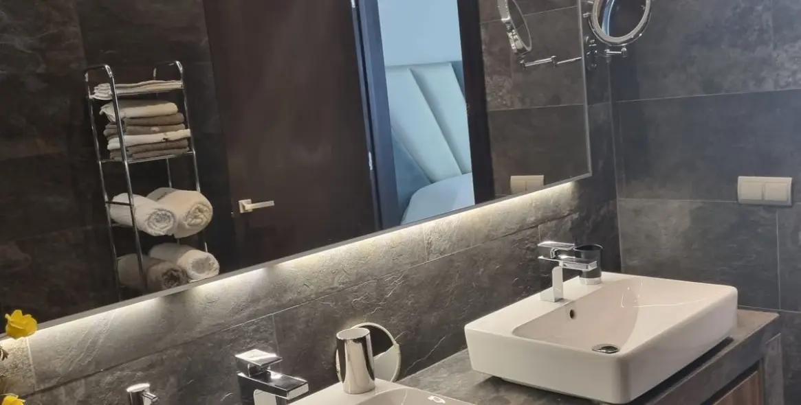 Sale of middle floor apartment in La Quinta 11