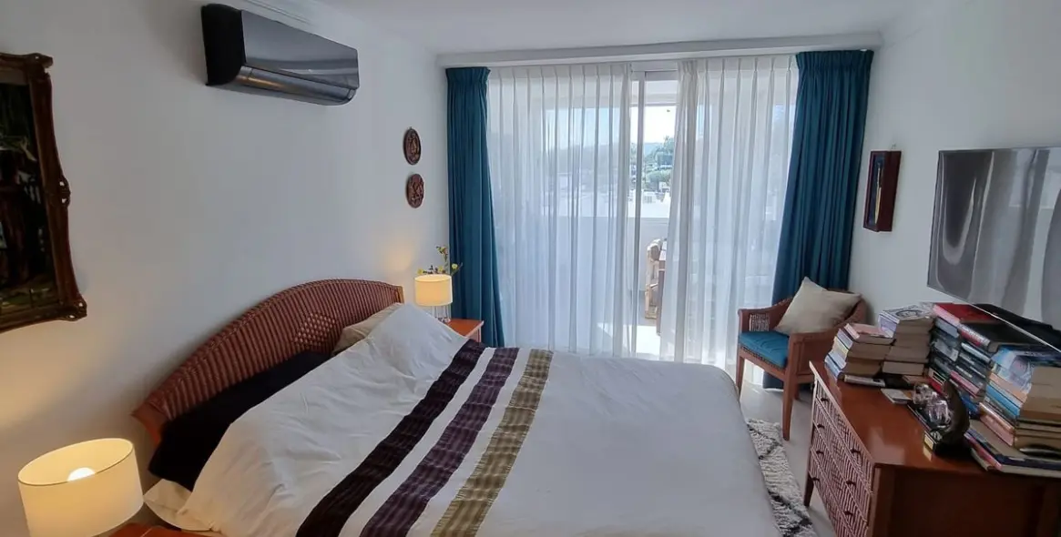 Sale of middle floor apartment in La Quinta 12