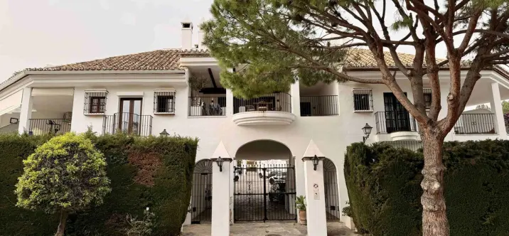 Venta de adosado en Nagüeles 0