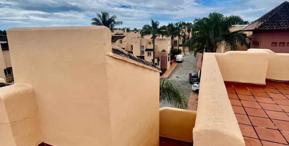 Sale of townhouse in Nueva Andalucía 24