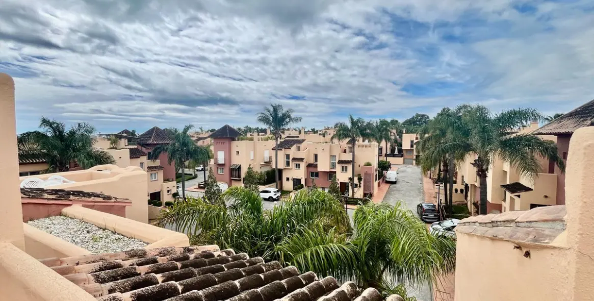 Sale of townhouse in Nueva Andalucía 29