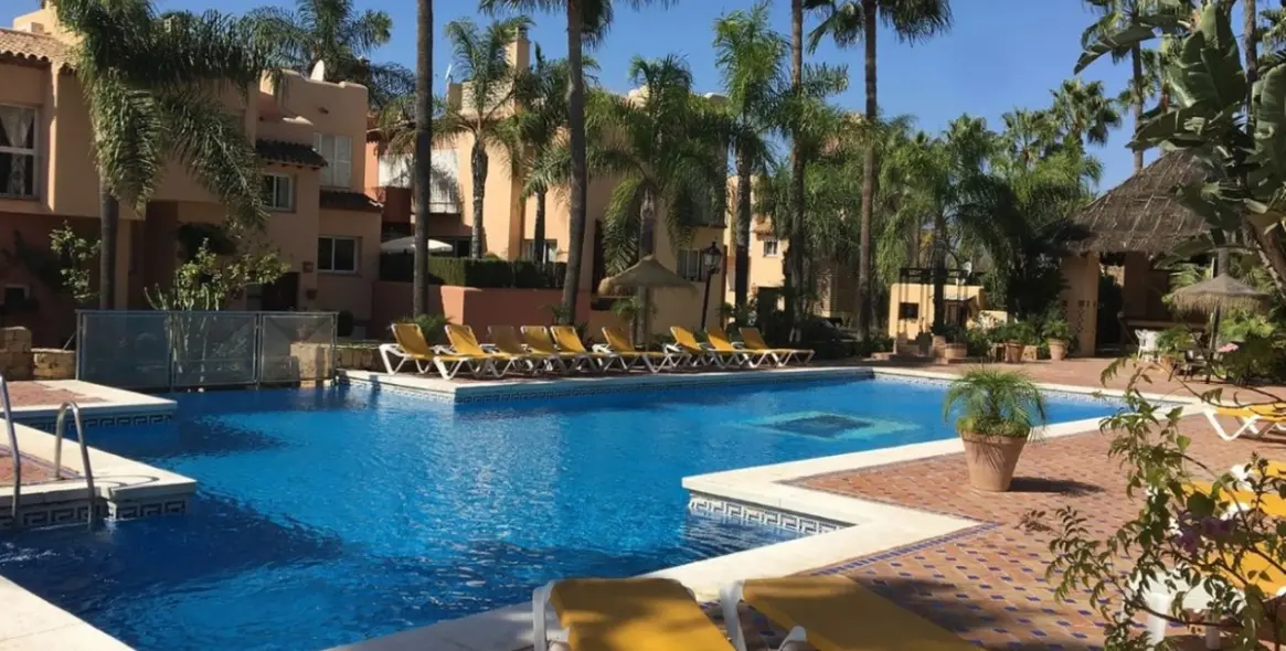 Sale of townhouse in Nueva Andalucía 31