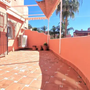 Продажа апартаментов на первом этаже в El Rosario