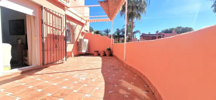 Продажа апартаментов на первом этаже в El Rosario 1