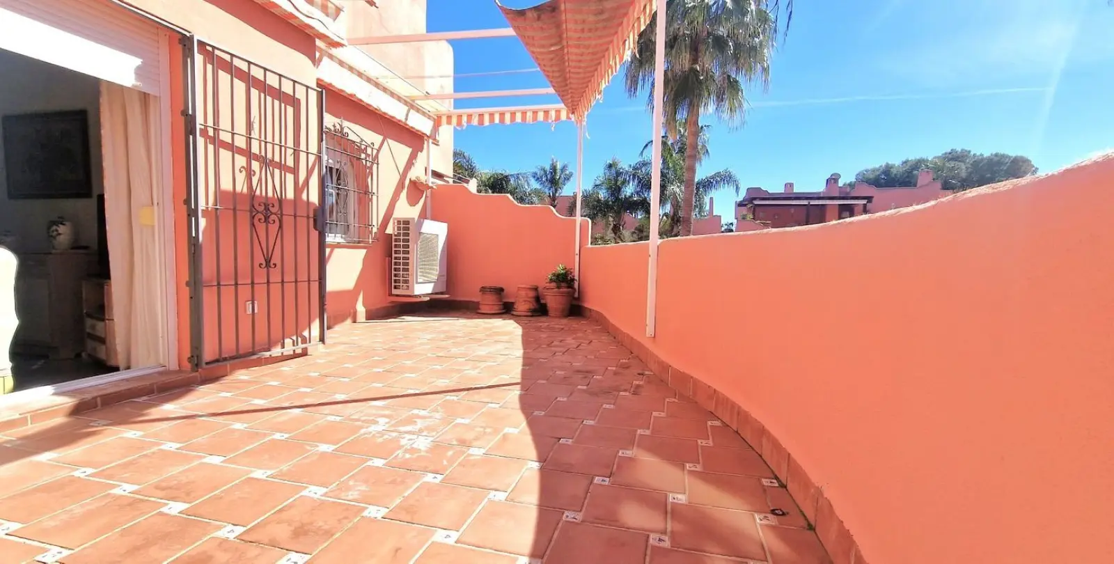 Venta de apartamento en planta media en El Rosario 2