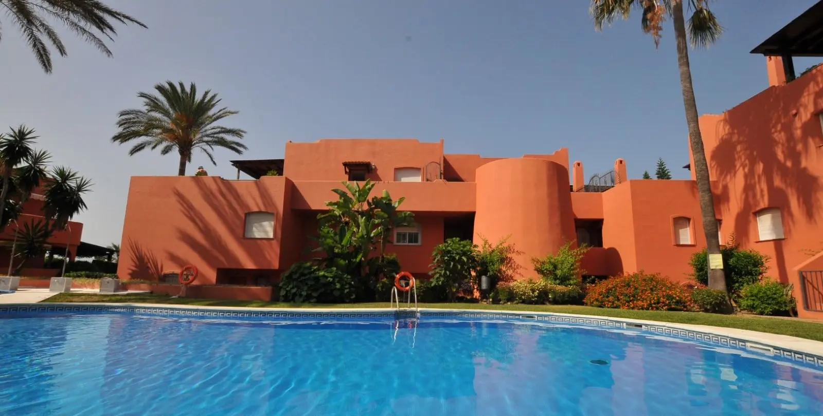 Venta de apartamento en planta media en El Rosario 23
