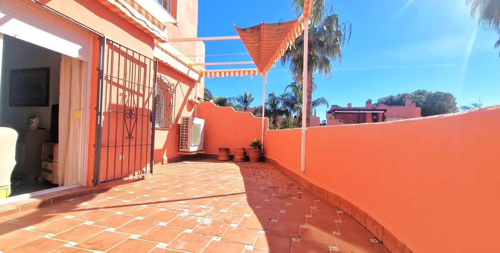 Venta de apartamento en planta media en El Rosario 33