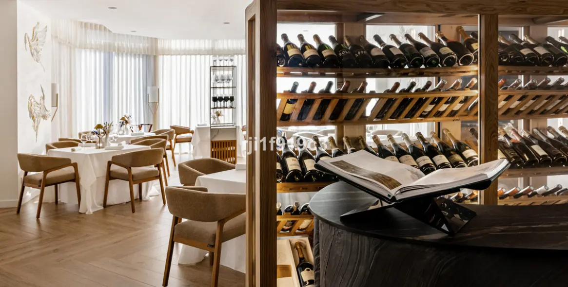 Sale of middle floor apartment in Elviria 37