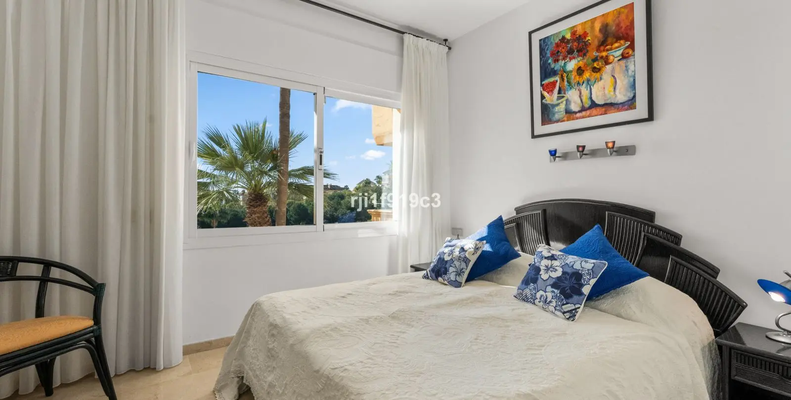 Venta de apartamento en planta media en Elviria 8