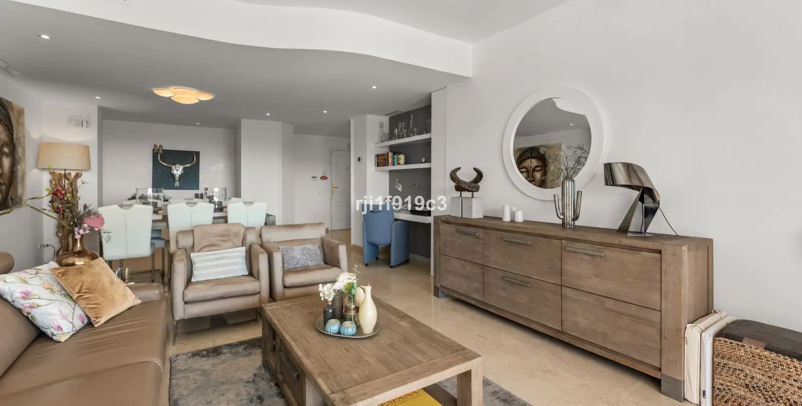 Venta de apartamento en planta media en Elviria 22