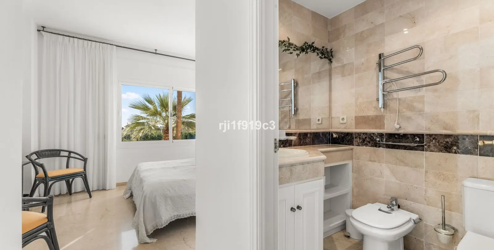 Venta de apartamento en planta media en Elviria 24
